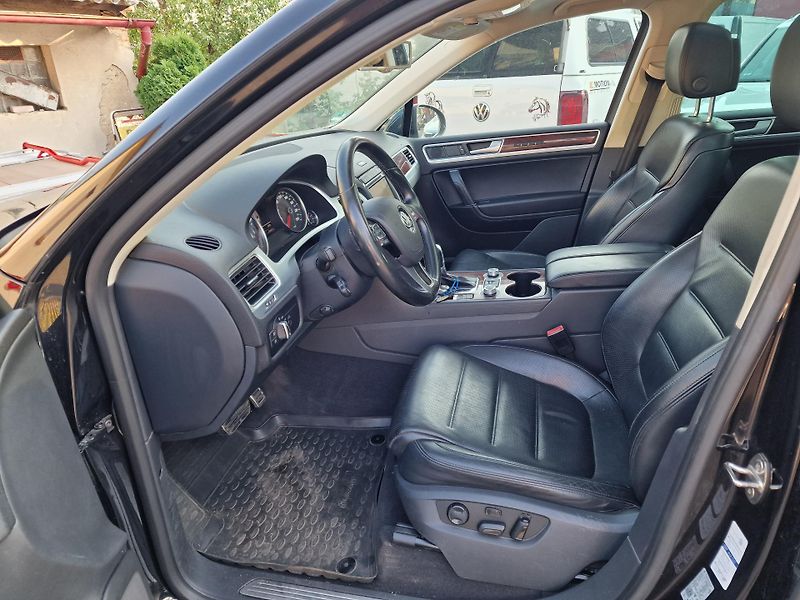 Volkswagen Touareg 4,2TDI V8 EXCLUSIVE - fotka 7 z 19
