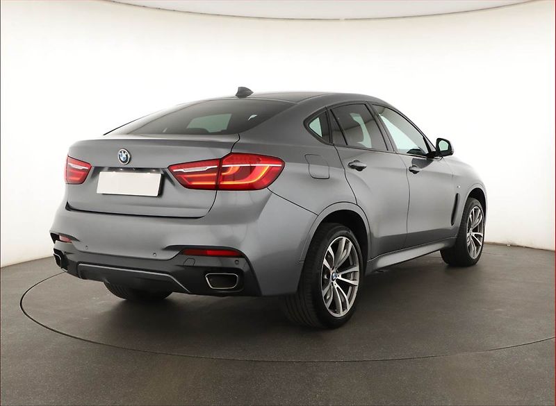 BMW X6 (2015) M Paket xDrive40d - fotka 5 z 20
