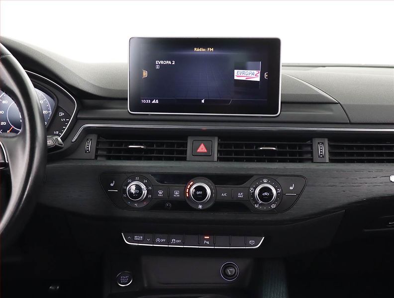 Audi A4 (2016) 2.0 TDI, 4X4, Automat, Navi - fotka 12 z 24