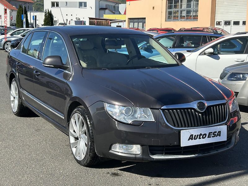 Škoda Superb (2009) 2.0 TDi, DSG, navi, xenon - fotografie inzerátu