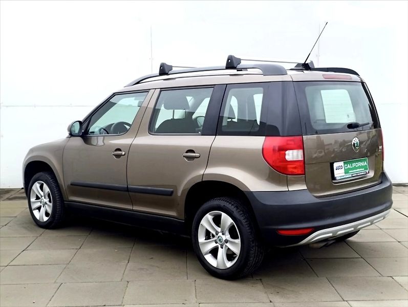 Škoda Yeti 1,6 TDi Navi Klima Tempomat - fotka 11 z 34