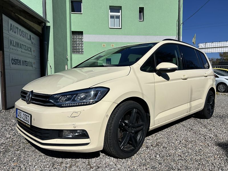 Volkswagen Touran (2016) 2.0 TDi 110 kw - fotka 1 z 20