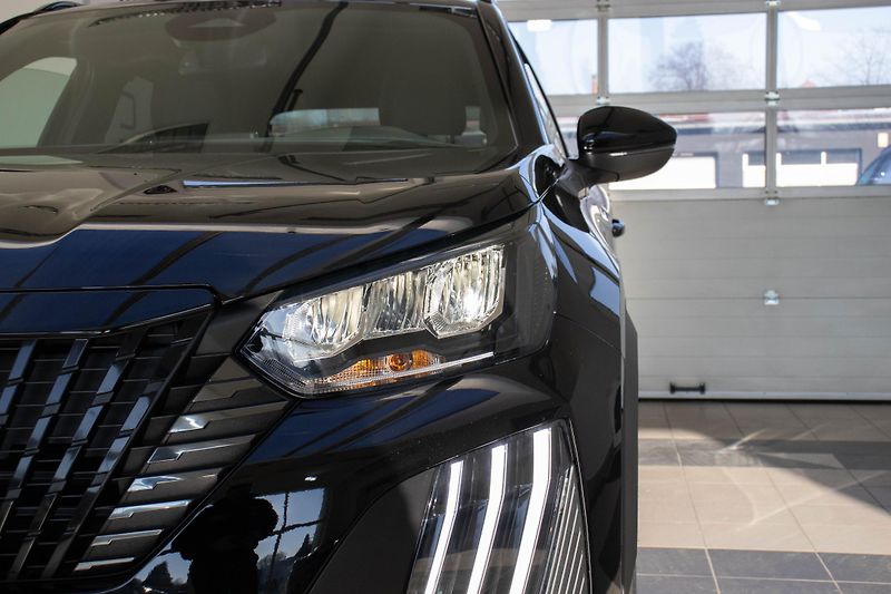 Peugeot 2008 ALLURE PureTech 100 MAN6 - fotka 15 z 16