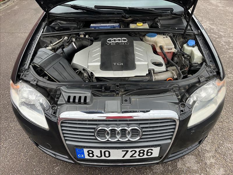 Audi A4 Avant 3,0 TDi 150KW 4x4 AUTOMA - fotka 24 z 31