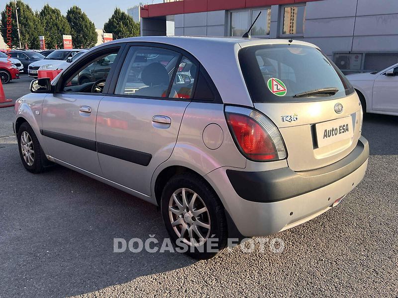 Kia Rio (2009) 1.5 CRDi, ČR, autoAC - fotka 2 z 3