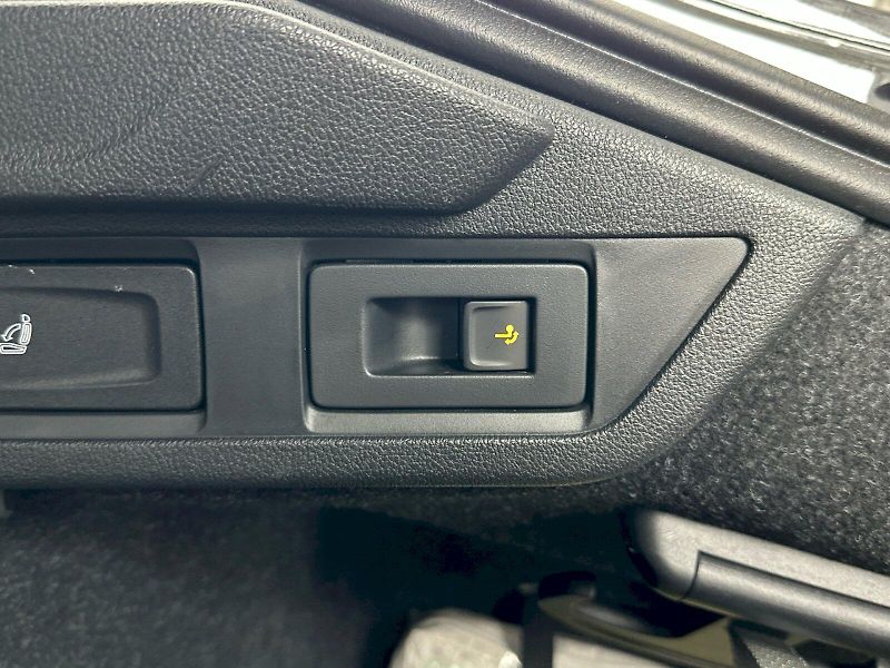 Škoda Octavia (2025) 1.5TSI 110kW Exclusive Selecti - fotka 35 z 37