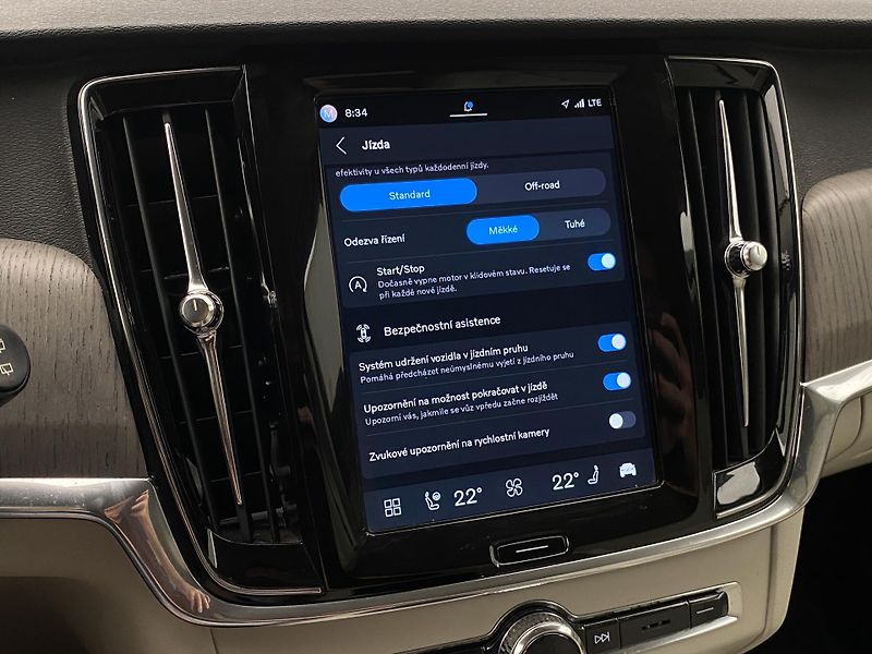 Volvo V90 CC B4 AWD CORE AUT CZ - fotka 41 z 52