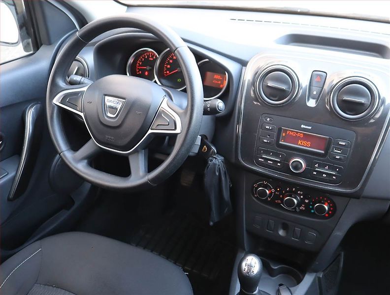 Dacia Logan (2019) 1.0 SCe - fotka 7 z 16