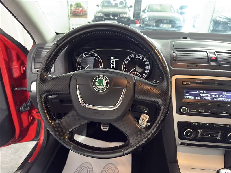 Škoda Octavia 1,8   TSI SCOUT NOVÝ MOTOR 0KM - fotka 11 z 37