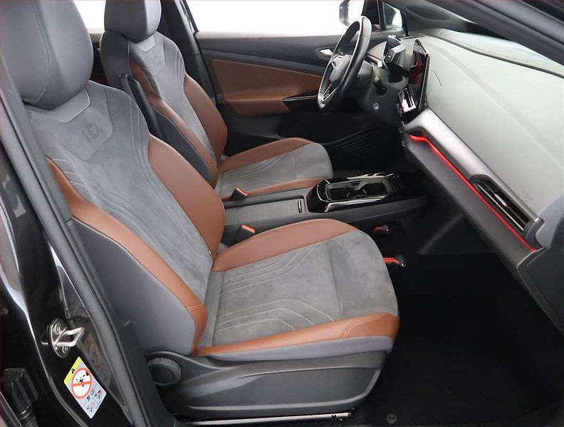 Volkswagen ID.4 (2020) Pro Perf. (82 kWh), SoH 93% - fotka 9 z 28