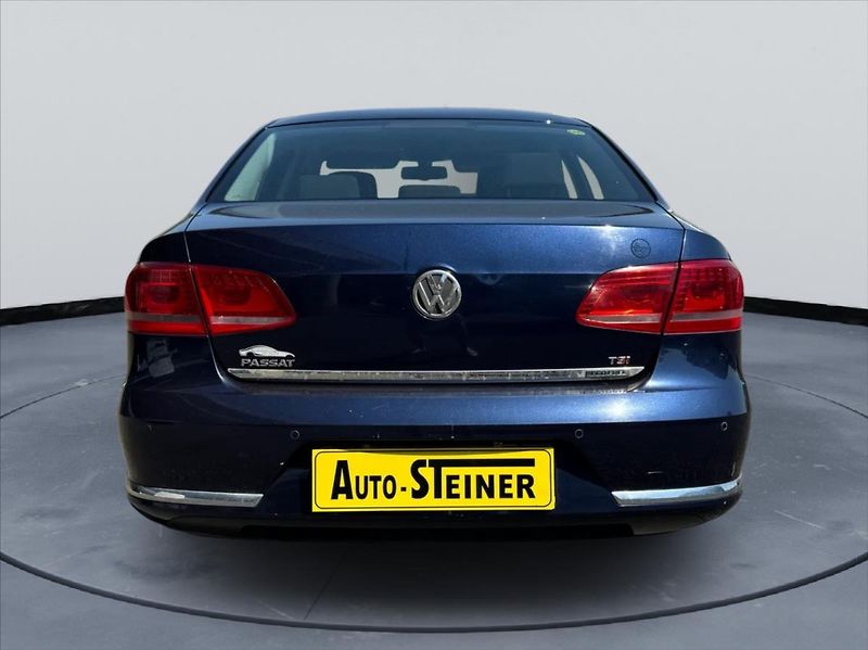 Volkswagen Passat 1,4 CNG, DPH, Kamery - fotka 6 z 20