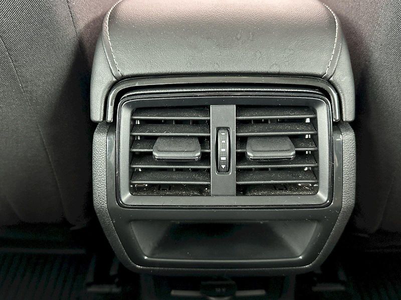 Škoda Karoq (2024) DSG 1.5TSI 110kW Selection Fre - fotka 26 z 31