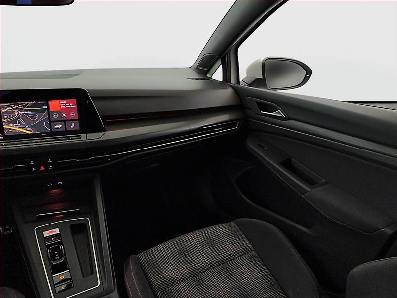 Volkswagen Golf (2021) 2.0 GTI - fotka 8 z 21