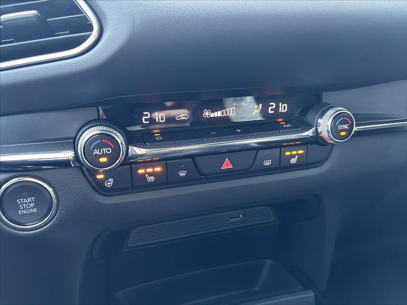 Mazda CX-30 2,0 i 137kW AT GT Plus CARPLAY - fotka 31 z 48