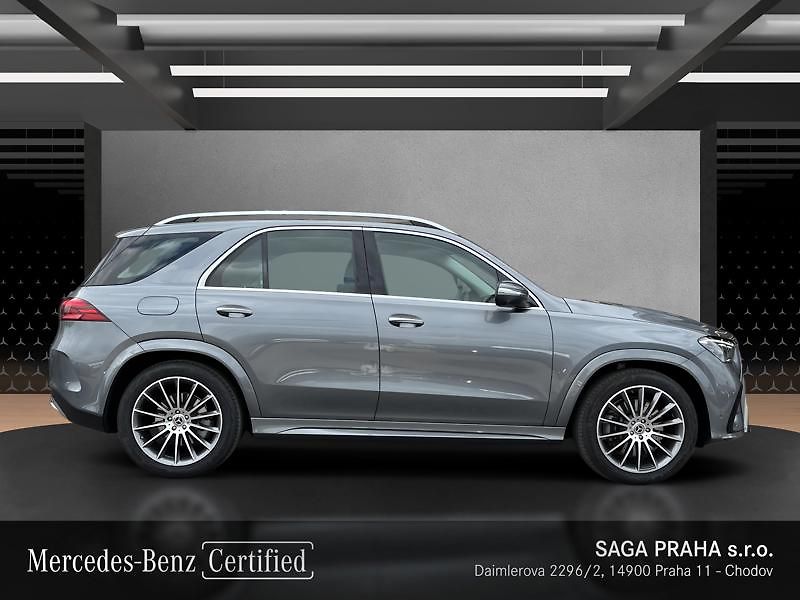 Mercedes-Benz GLE 300 d 4MATIC AMG Line Airmatic - fotka 3 z 18