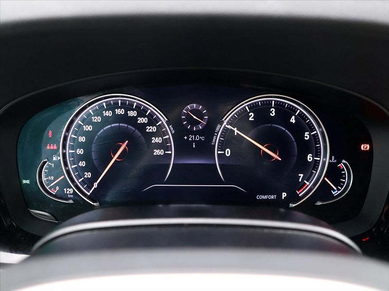 BMW Řada 6 3,0 250kW 640i xD GT CZ DPH - fotka 18 z 46