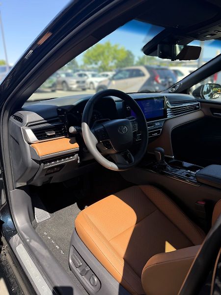 Toyota Camry Executive - fotka 7 z 8