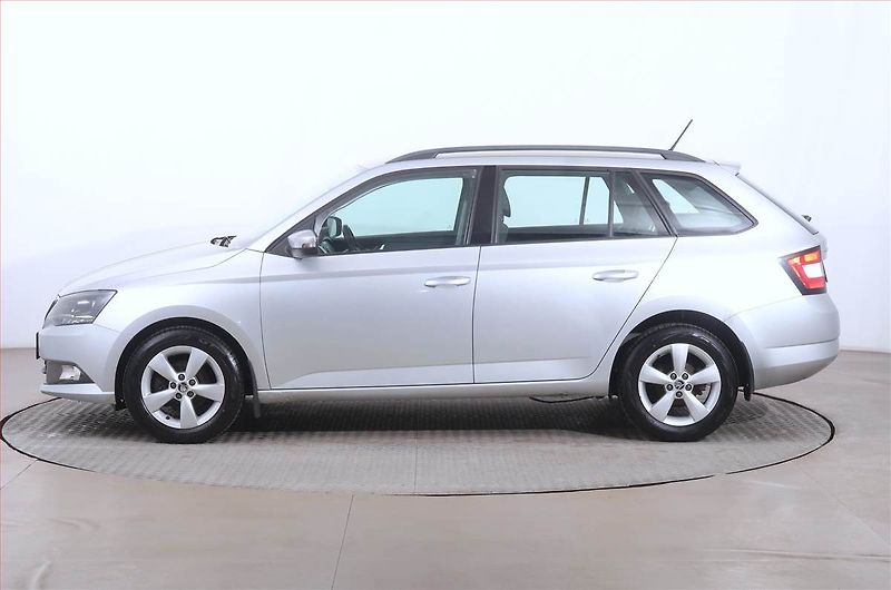 Škoda Fabia (2015) 1.2 TSI, Tempomat - fotka 3 z 17