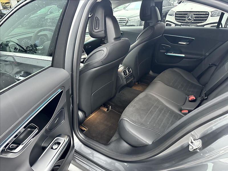 Mercedes-Benz Třídy C C 300de 4MATIC AMG linie - fotka 10 z 11