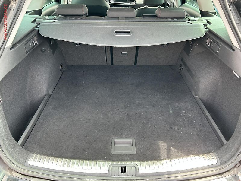 Seat Leon (2019) 1.5 TSi, FR - fotka 7 z 17