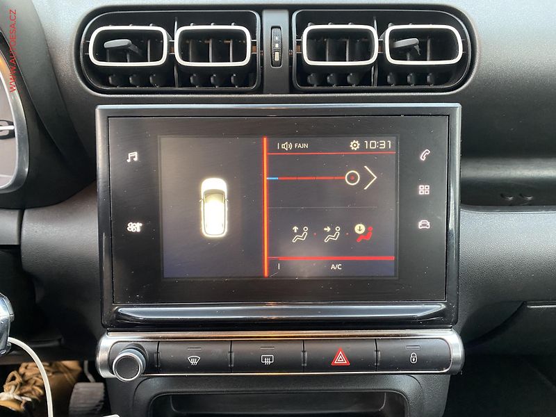 Citroën C3 Aircross (2017) 1.2PT, AC, temp - fotka 17 z 18