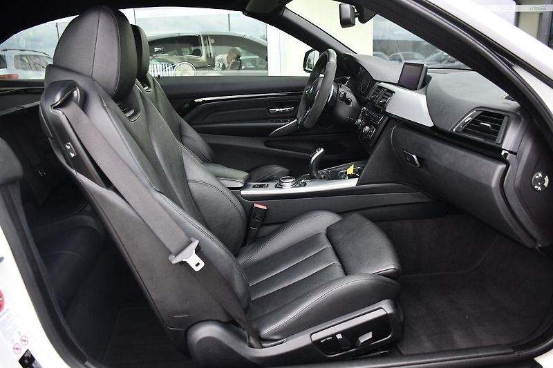 BMW Řada 4 420d M-SPORT SERV.KNÍŽKA PDC - fotka 23 z 46