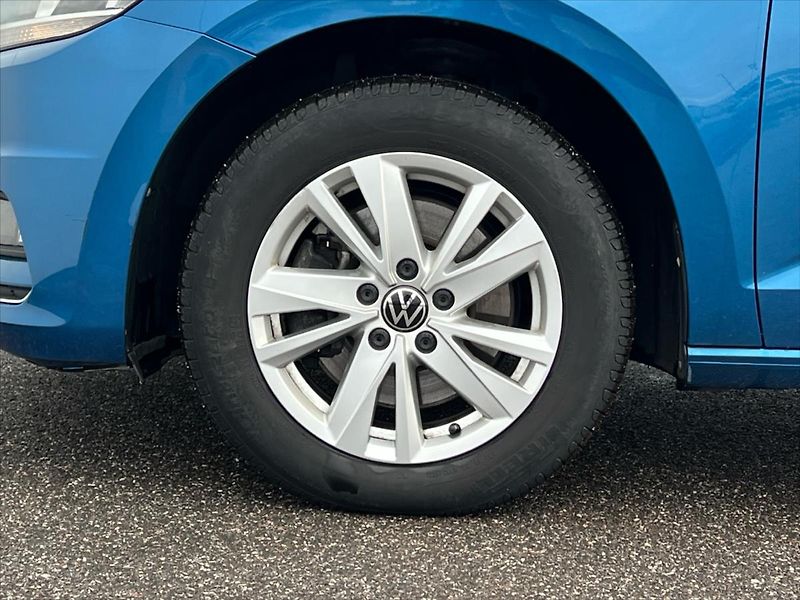 Volkswagen Touran 1,5 TSi 110kW 7DSG HIGHLINE - fotka 12 z 23