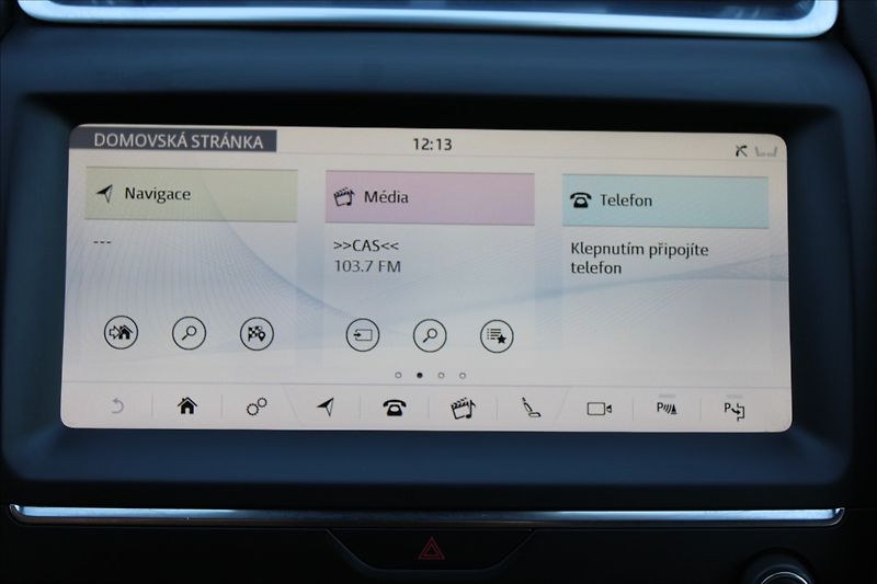 Jaguar E-Pace 2,0 D180  ČR,4x4,AUTOMAT,S - fotka 12 z 37