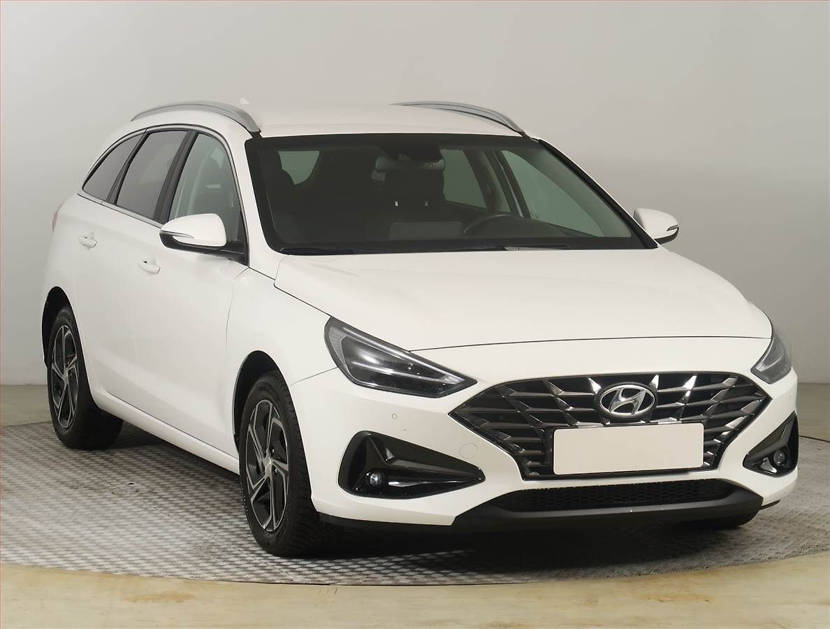 Hyundai i30 1.5 DPI, Serv.kniha, Navi