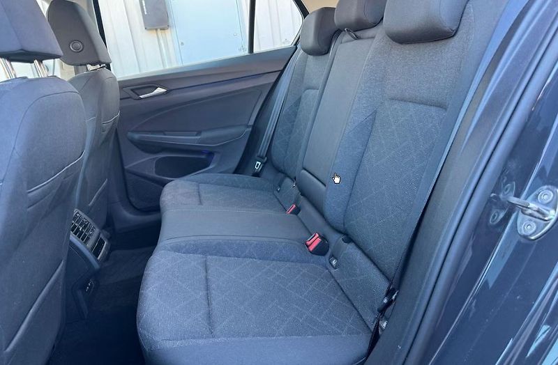 Volkswagen Golf 1.5 TGI Base Ambient  - fotka 18 z 20