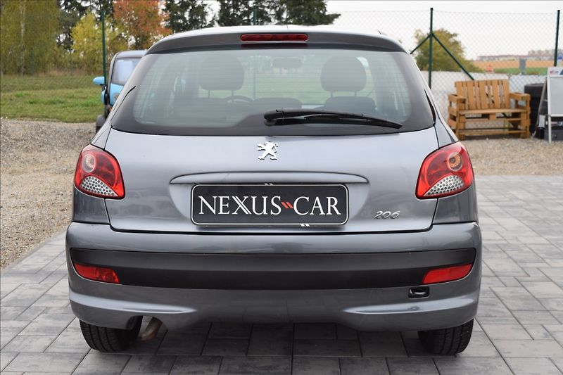 Peugeot 206 1,4 i (TU3) 54KW SERVISKA ALU - fotka 6 z 41