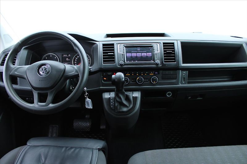 Volkswagen Caravelle 2.0 TDI 110kW DSG 9-MÍST - fotka 14 z 21