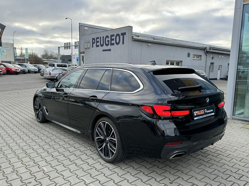 BMW Řada 5 (2022) 540d xDrive Touring - fotka 6 z 22