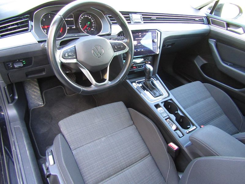 Volkswagen Passat (2021) 2.0 TDI DSG ACC - fotka 13 z 45