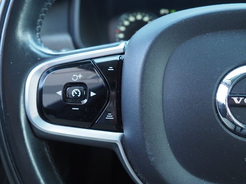 Volvo V90 (2018) D5, 173 kW, AWD, AT - fotka 24 z 46