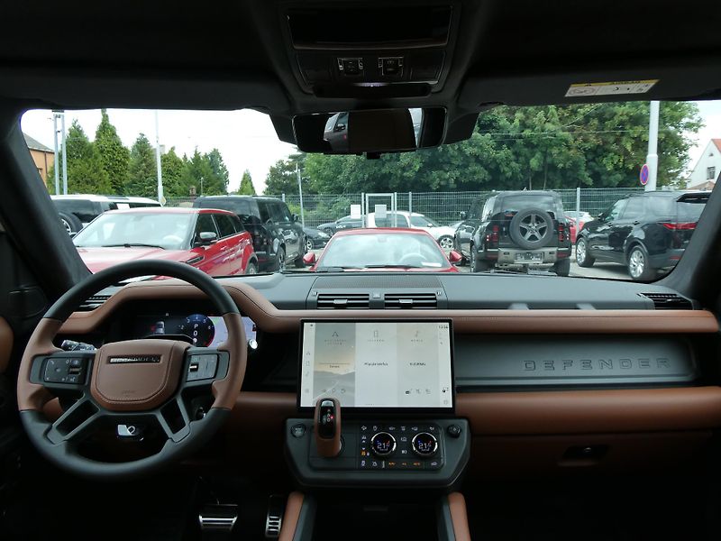Land Rover Defender 110 4,4 OCTA P635 - fotka 18 z 48