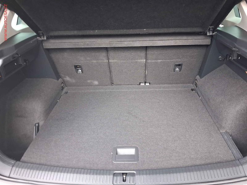 Volkswagen Tiguan (2016) 1.4 TSI, 1.maj,ČR, LED, masáž - fotka 7 z 17