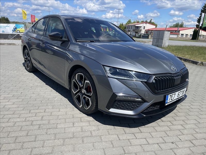 Škoda Octavia 2,0 TSi 180kw RS DSG Style Plu - fotka 38 z 39