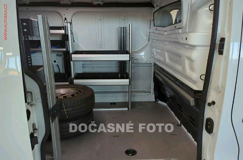 Renault Trafic (2021) 2.0dCi SORTIMO, navi, AC - fotka 9 z 9