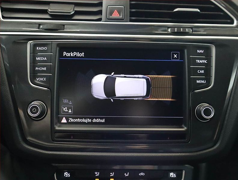 Volkswagen Tiguan (2016) Comfortline 2.0 TDI, Navi - fotka 12 z 22