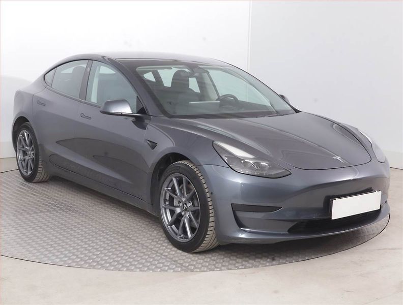 Tesla Model 3 (2022) Standard Range LFP, SoH 93% - fotografie inzerátu