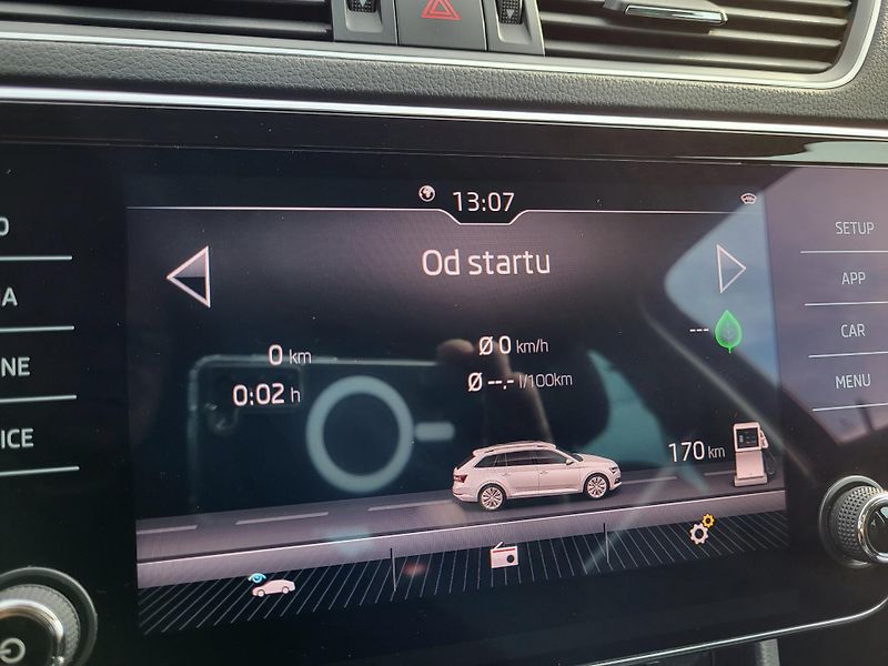 Škoda Superb 2.0 TSI 162kW DSG STYLE+ - fotka 19 z 48