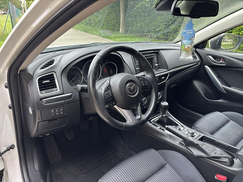 Mazda 6 2.0 Center-Line - fotka 24 z 30