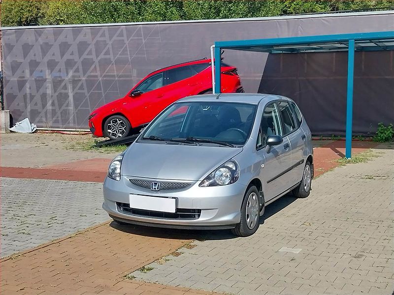 Honda Jazz (2005) 1.2 i-DSI, Serv.kniha, po STK - fotka 2 z 13