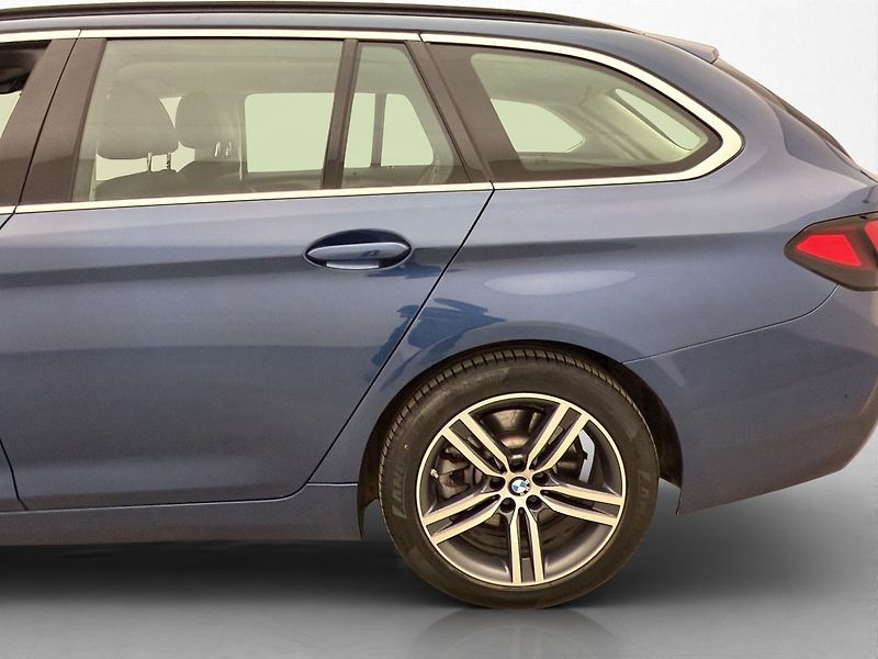 BMW Řada 5 530e Harman Kardon 360 Kůže - fotka 33 z 35