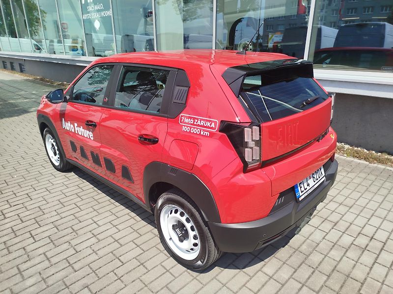 Fiat Grande Panda (2025) RED 113k 44kWh - fotka 4 z 12