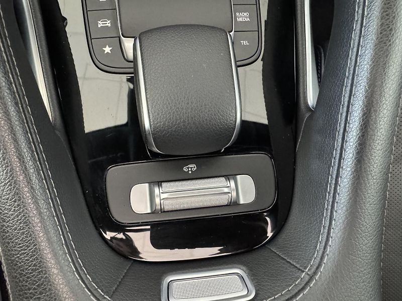 Mercedes-Benz GLE (2023) 580 4MATIC AMG PANORAMA VZDUCH - fotka 35 z 46