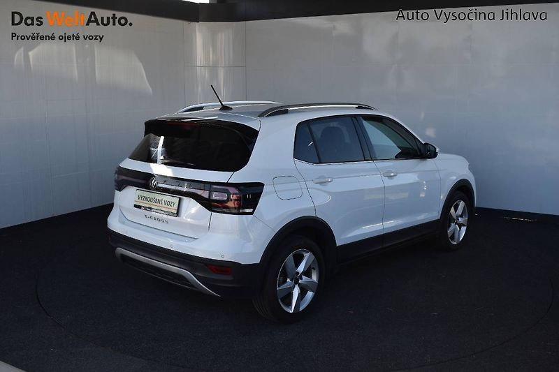 Volkswagen T-Cross (2022) 1.5TSI 110kW DSG, 100% Servis - fotka 2 z 22