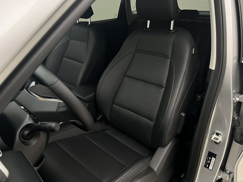 MG ZS HYBRID+ EXCLUSIVE 1.5 AUT - fotka 16 z 39