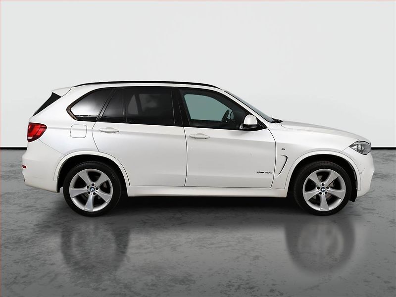 BMW X5 (2017) xDrive30d - fotka 6 z 26